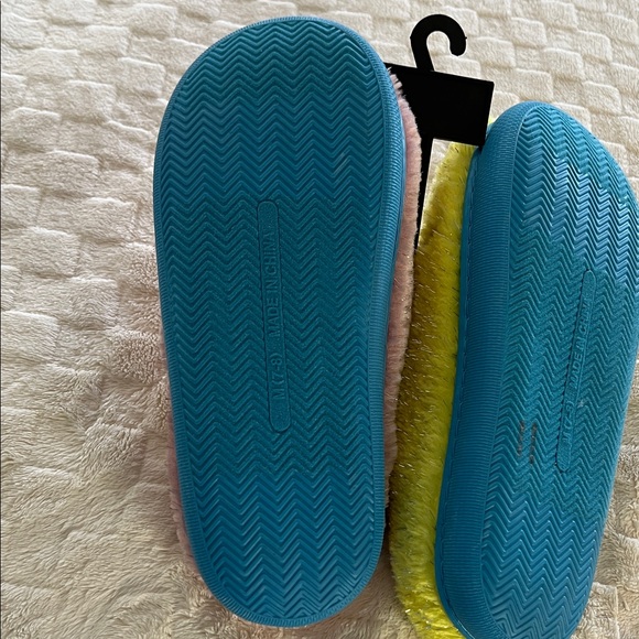 Women’s SpongeBob SquarePants & Patrick Fuzzy Sparkly Slippers - Pink and Yellow - Picture 6 of 10